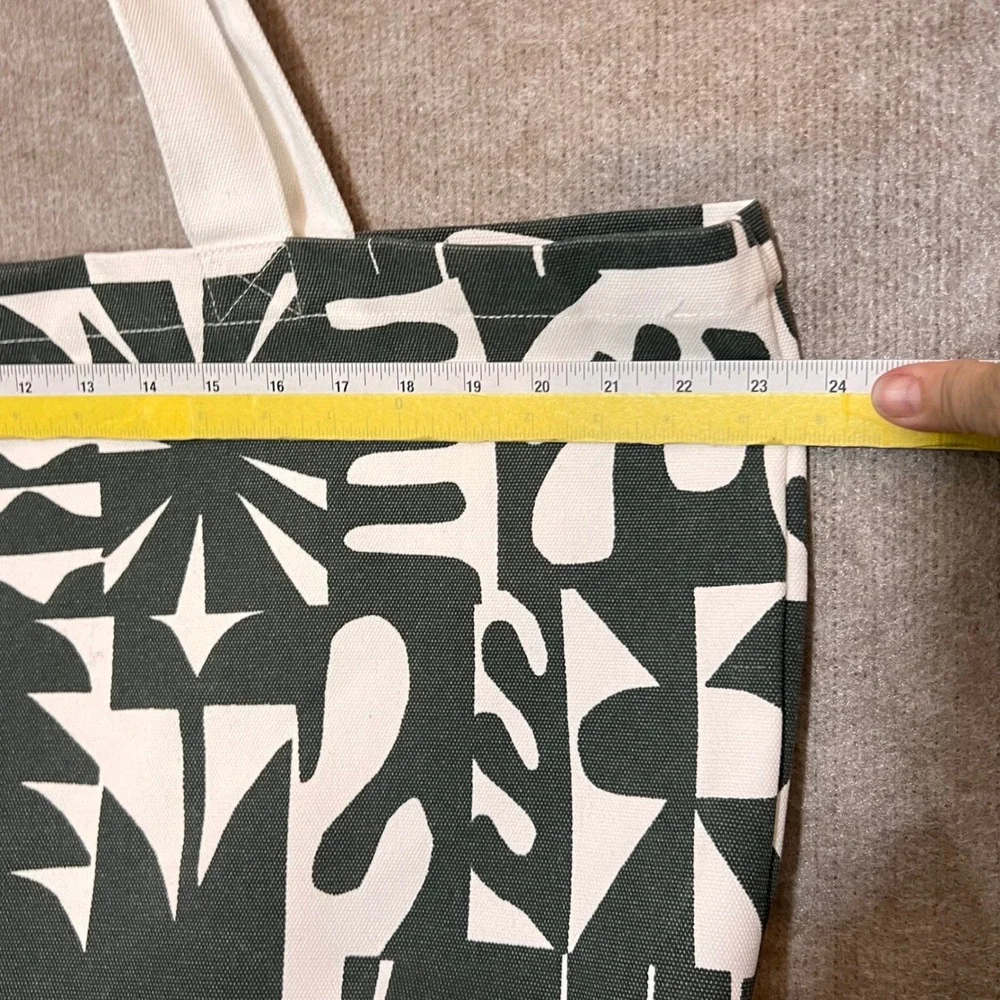Vuori Tote Bag Unisex OS Black White Abstract Geometric Canvas Athleisure